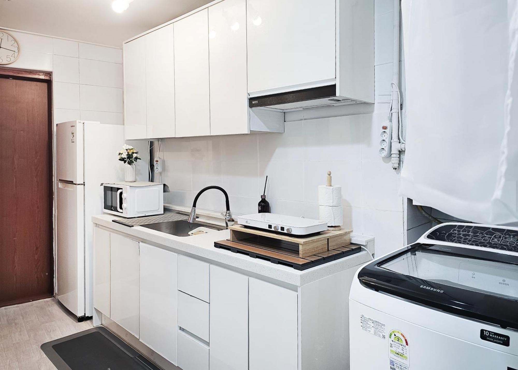 Cozy M Hongik,univer 6min, Sinchon Station 4min, Cozy, Confortable * Seoul