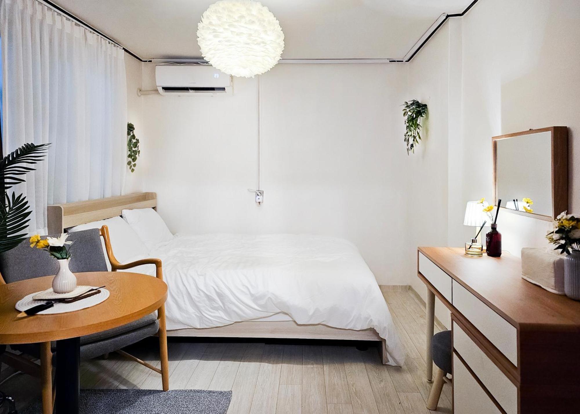 Villa Cozy M Hongik,univer 6min, Sinchon Station 4min, Cozy, Confortable Seoul